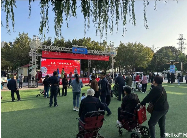 戏迷点赞五路丝弦优秀剧目展演_12