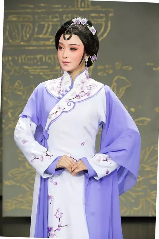 徐秋英
