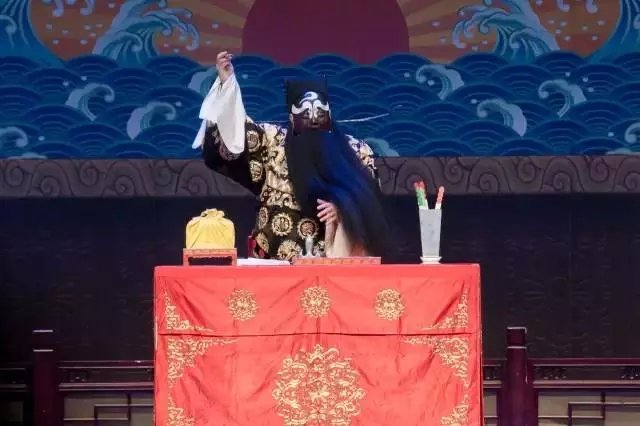 天津市评剧白派剧团国家一级演员：王杰