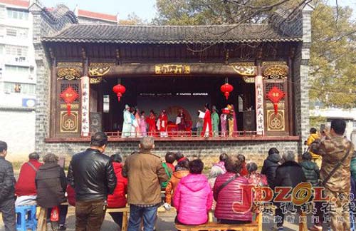 红果越剧团