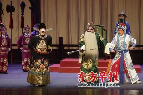 70岁“徐九经”朱世慧为“第九届东方名家名剧月”揭幕